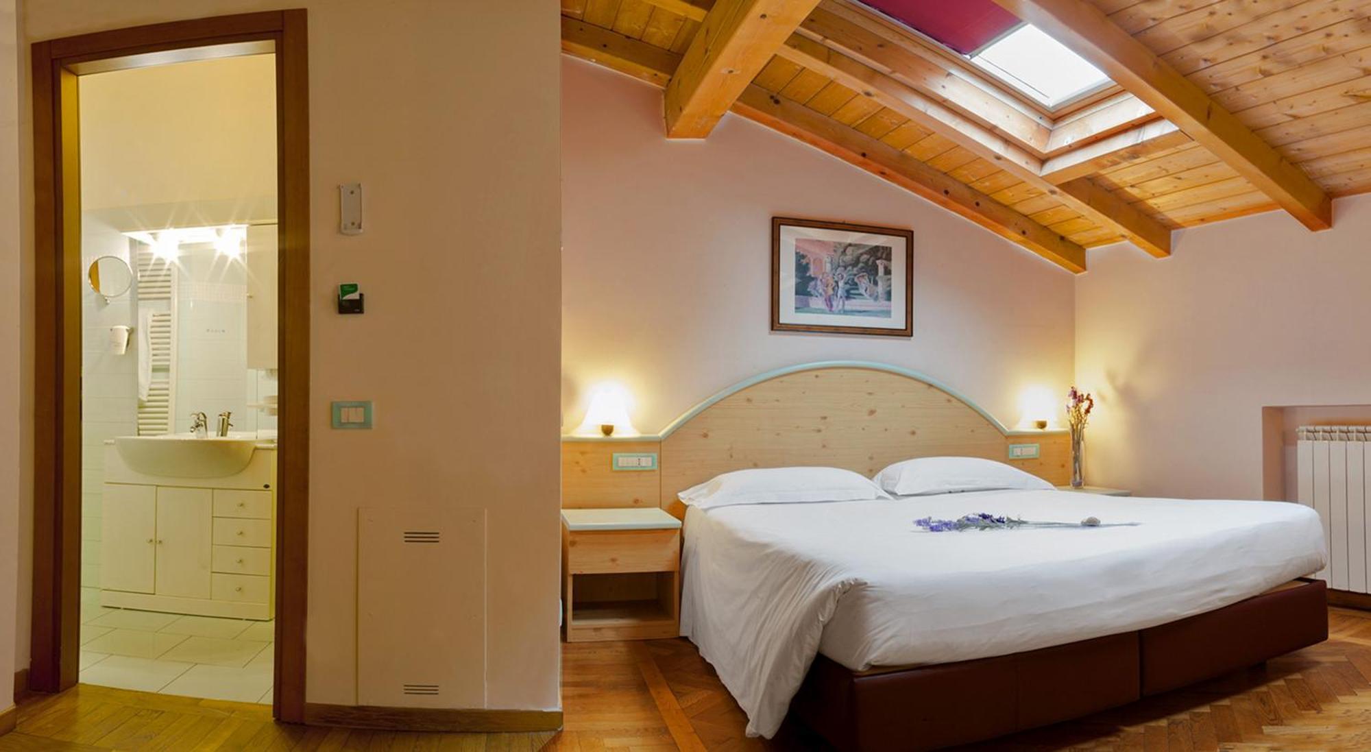 Hotel Touring فيرّارا الغرفة الصورة